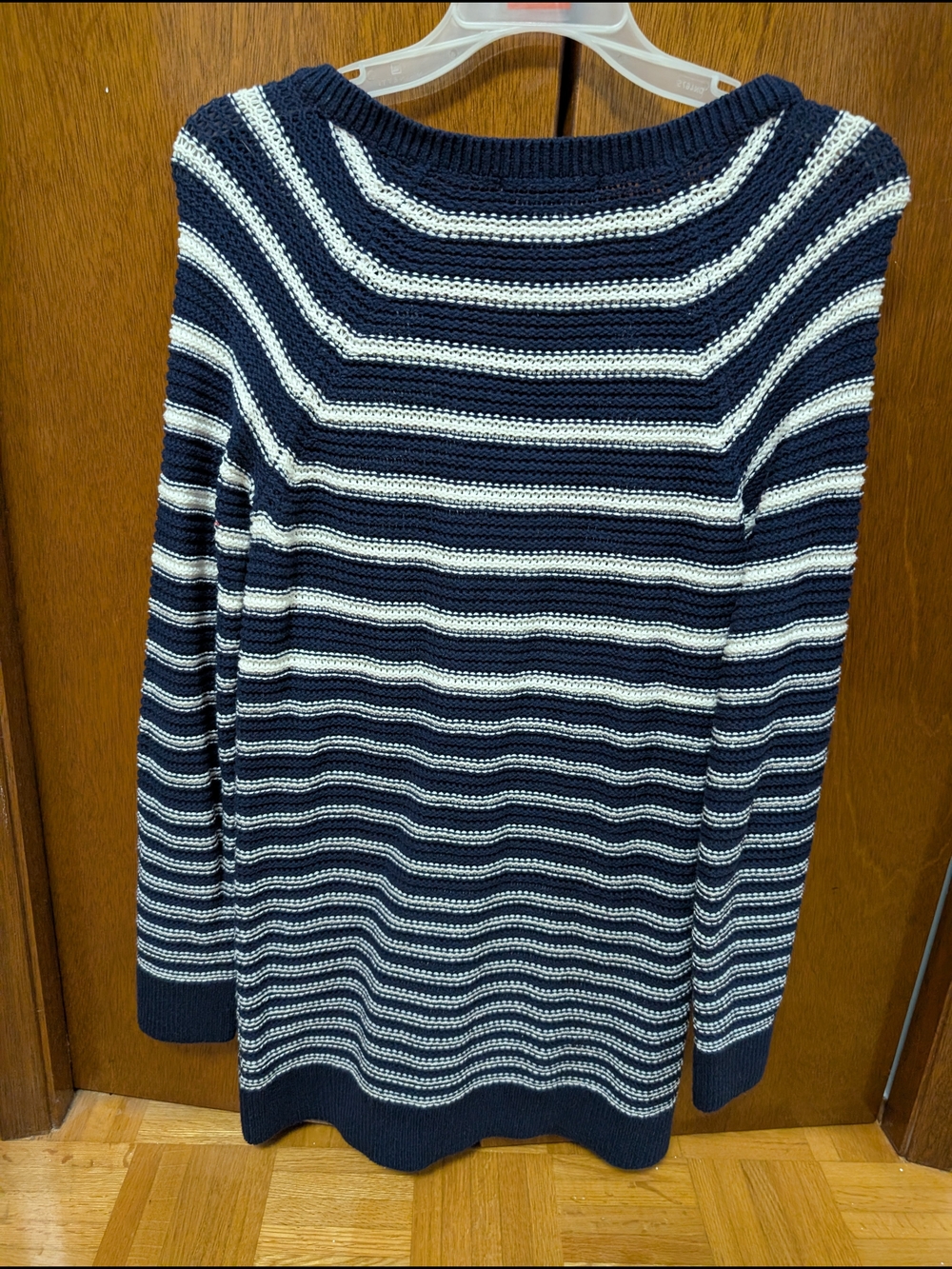 3 Maternity Sweaters - Picture 10 of 10